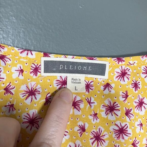 Pleione Women's Yellow & Pink Floral Boho Top - Size Large - Smocked Sleeves - Picture 4 of 6